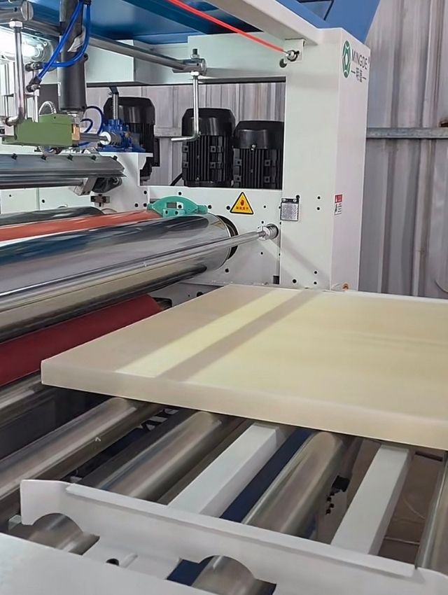 phoi cua composite thanh pham tai nha may THỰC TẾ GIA CÔNG - KINH NGHIỆM CHỌN PHÔI CỬA NHỰA COMPOSITE